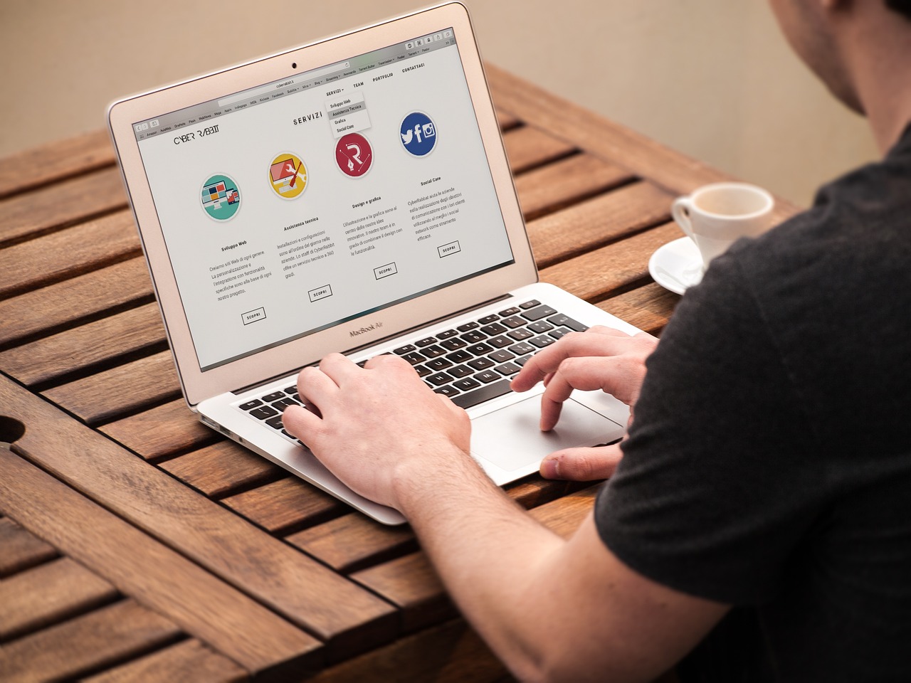 CONSULENZA WEB DESIGN